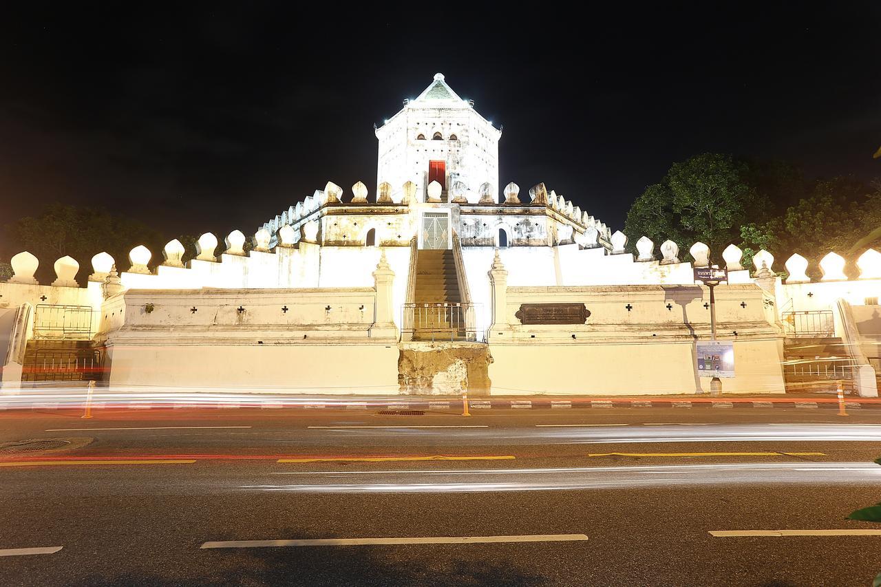 Banglumpoo Place pensión Bangkok Exterior foto